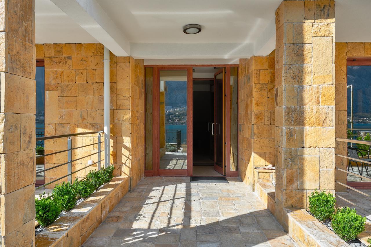 Apartments Residence Portofino Kotor Luaran gambar